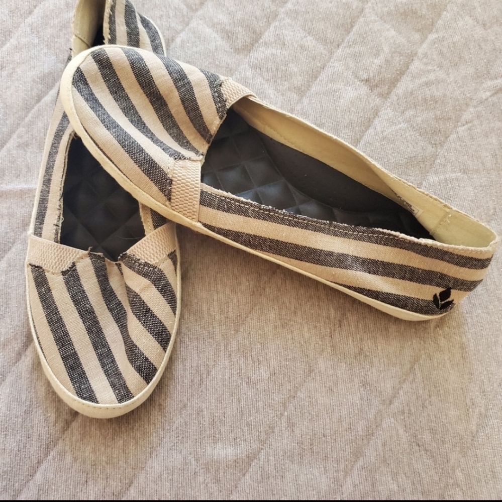 Reef Summer striped flats Size 9